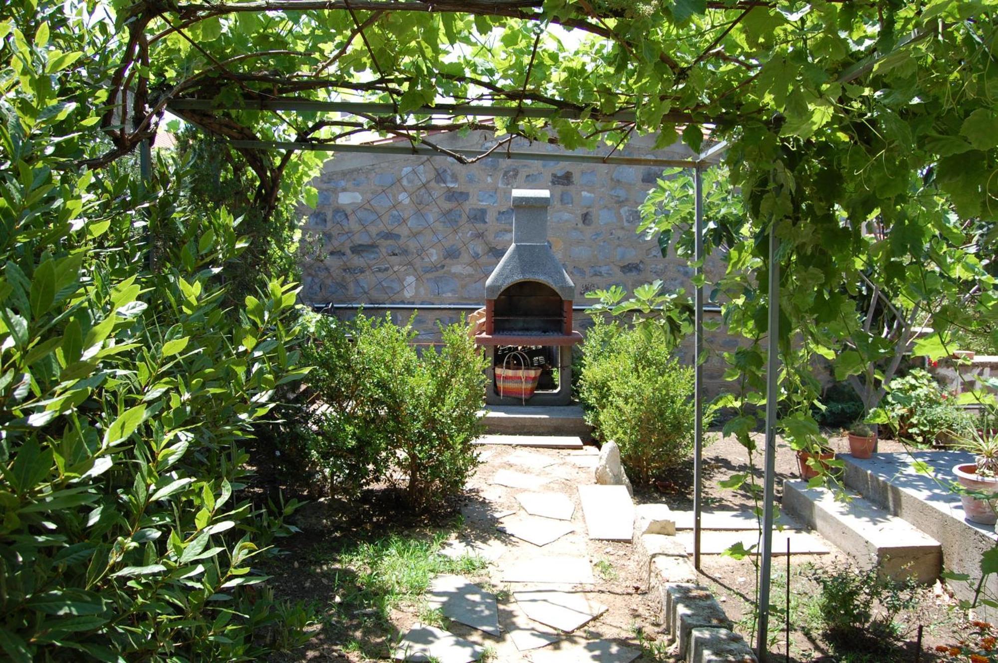 Andrea E Valentina Bed & Breakfast S'archittu Cuglieri Luaran gambar