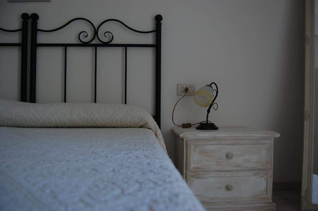 Andrea E Valentina Bed & Breakfast S'archittu Cuglieri Bilik gambar